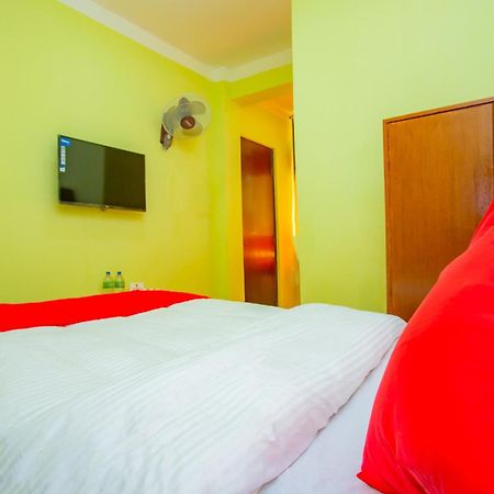 Oyo 589 Hotel Trimurti Катманду Екстериор снимка