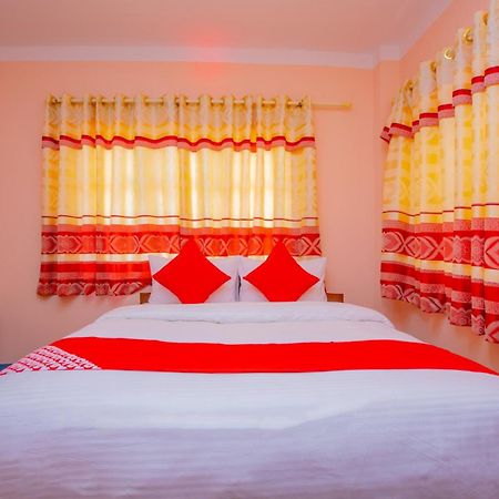 Oyo 589 Hotel Trimurti Катманду Екстериор снимка