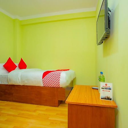 Oyo 589 Hotel Trimurti Катманду Екстериор снимка