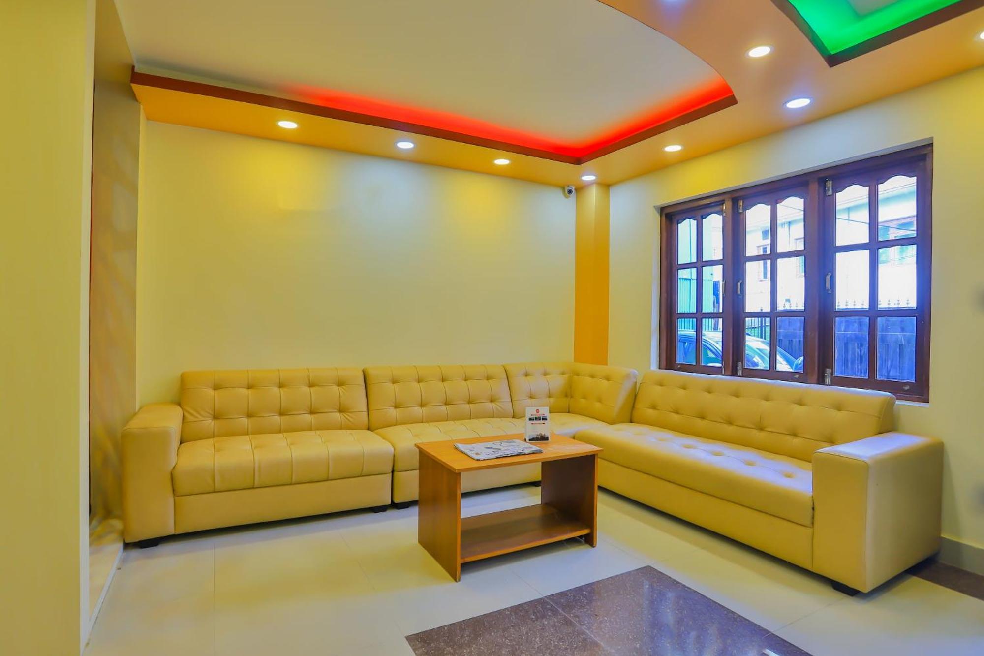 Oyo 589 Hotel Trimurti Катманду Екстериор снимка