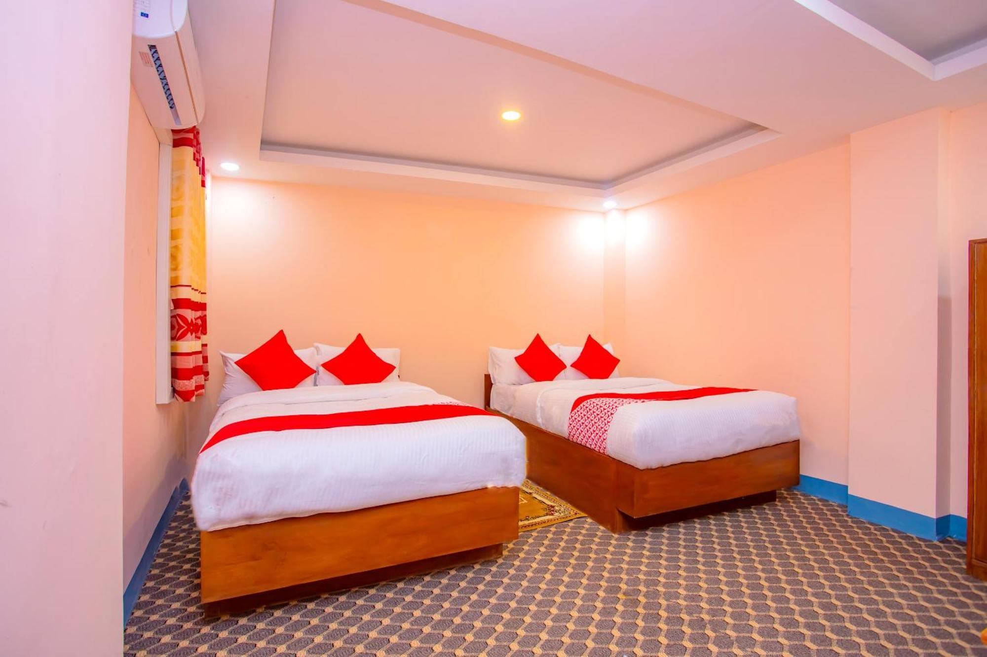 Oyo 589 Hotel Trimurti Катманду Екстериор снимка
