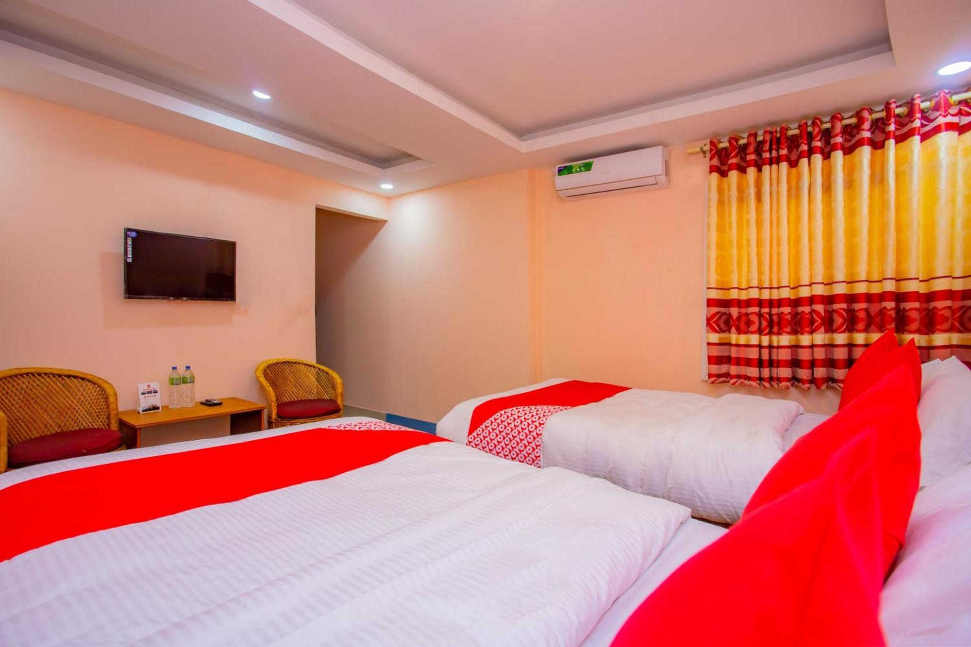 Oyo 589 Hotel Trimurti Катманду Екстериор снимка
